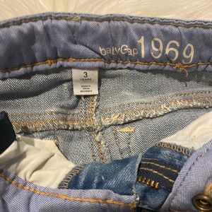 Girls jeans size  3t